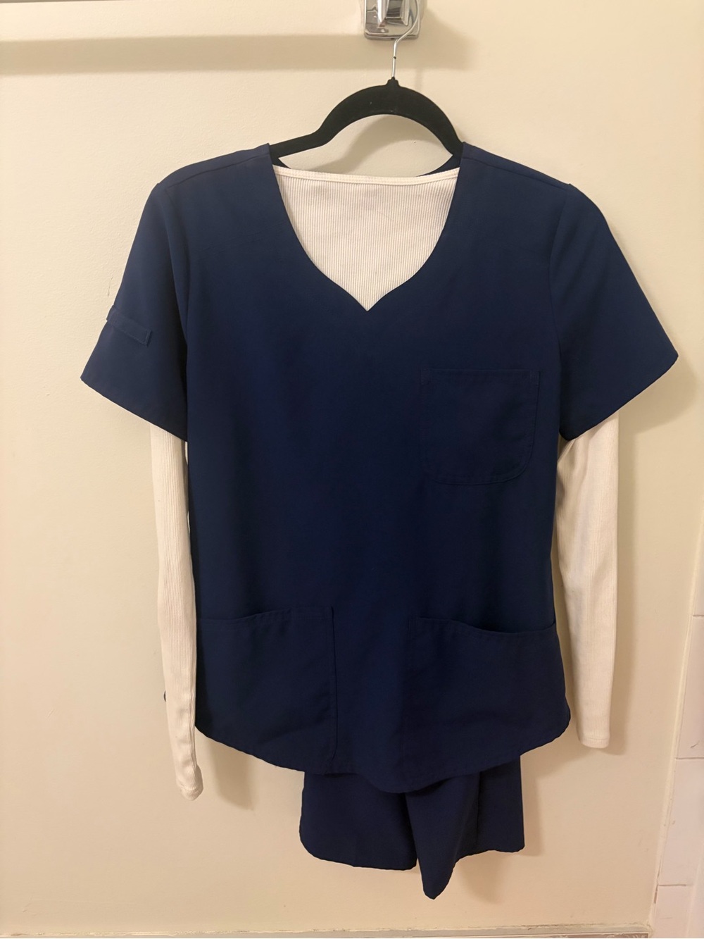 Scrubstar Navy Blue V-Neck Scrub Top and pants
